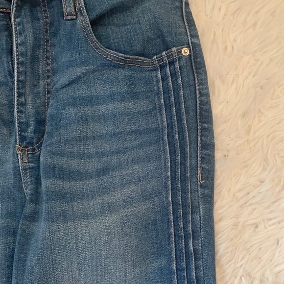 Striped side Garage jeans - Picture 2 of 5